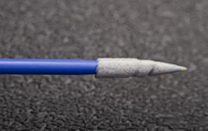 Cotonetes de espuma de ponta afiada azul